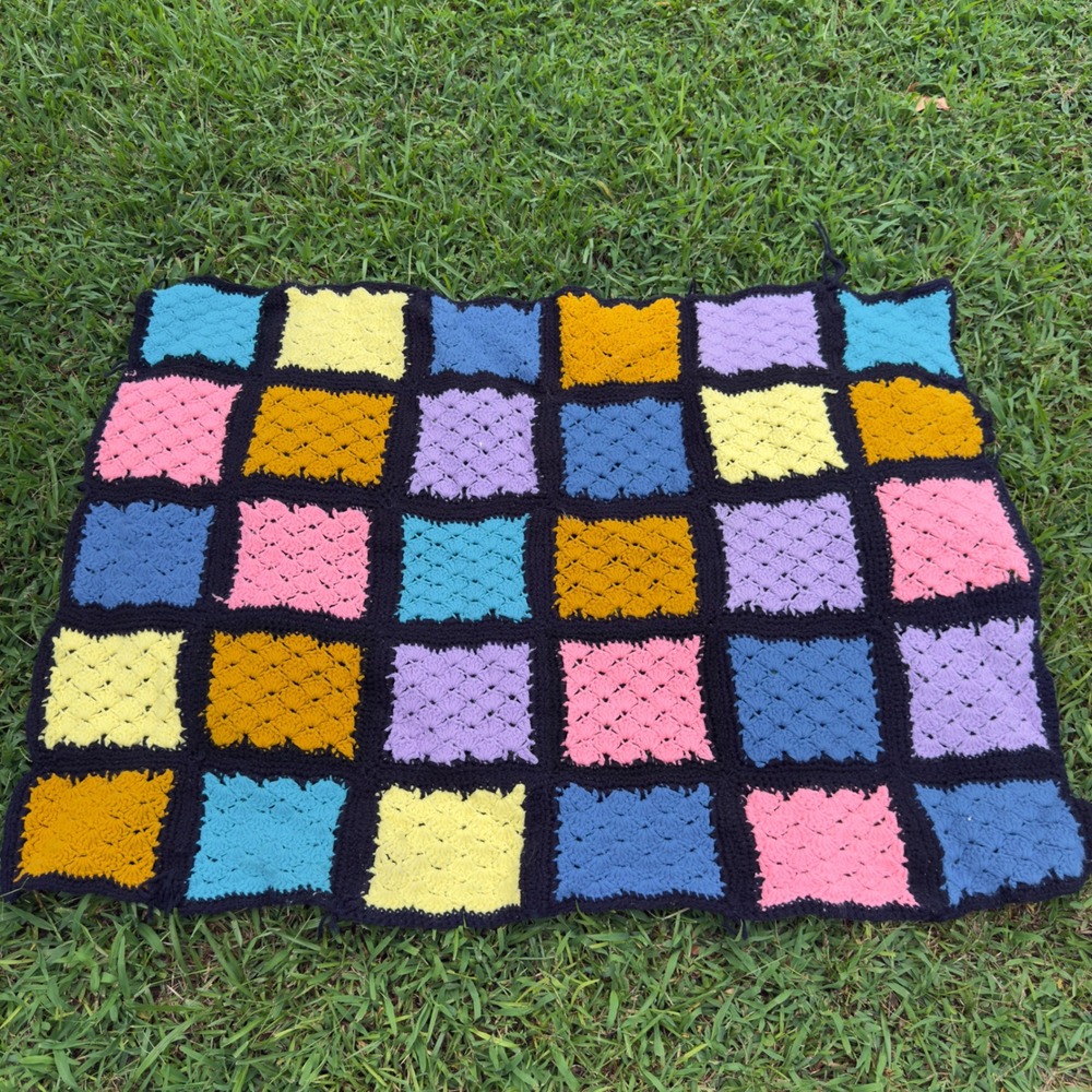 Vintage Handmade Crochet Patchwork Afghan Multi-Color Shell Stitch Throw Blanket